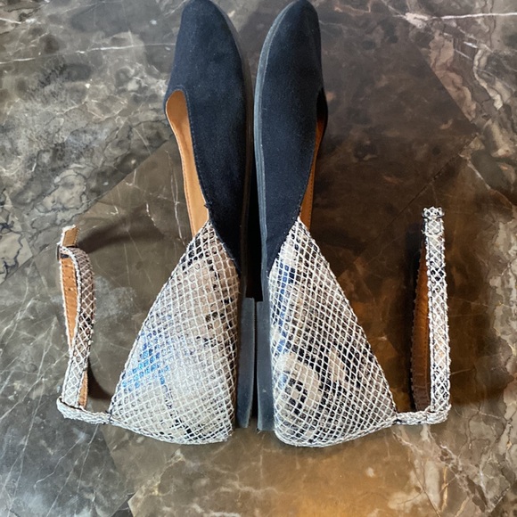 GAP black velvet & snakeskin flats w/ ankle strap- worn 1x size 9 - Picture 10 of 13